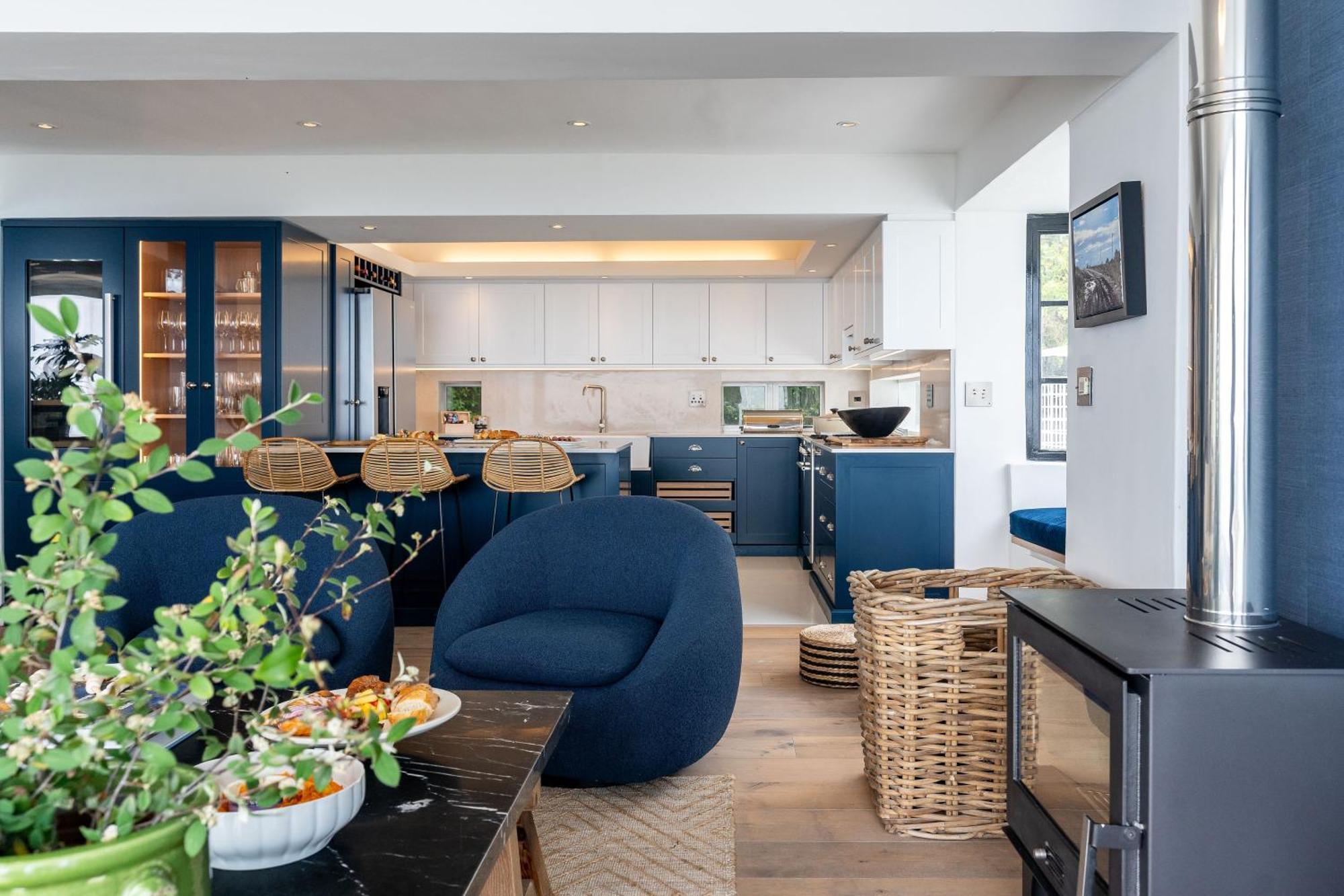 White Cliffs Penthouse * Cape Town